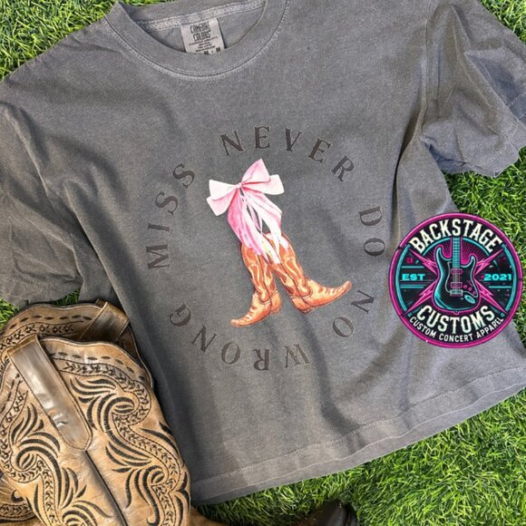 🎀CLOSE OUT |  Miss Never Do No Wrong Cropped Comfort Colors Tee - Picture 3 of 6